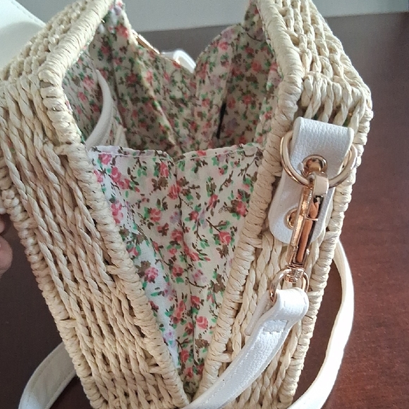 Chic White and Tan Crossbody Bag - Picture 10 of 11